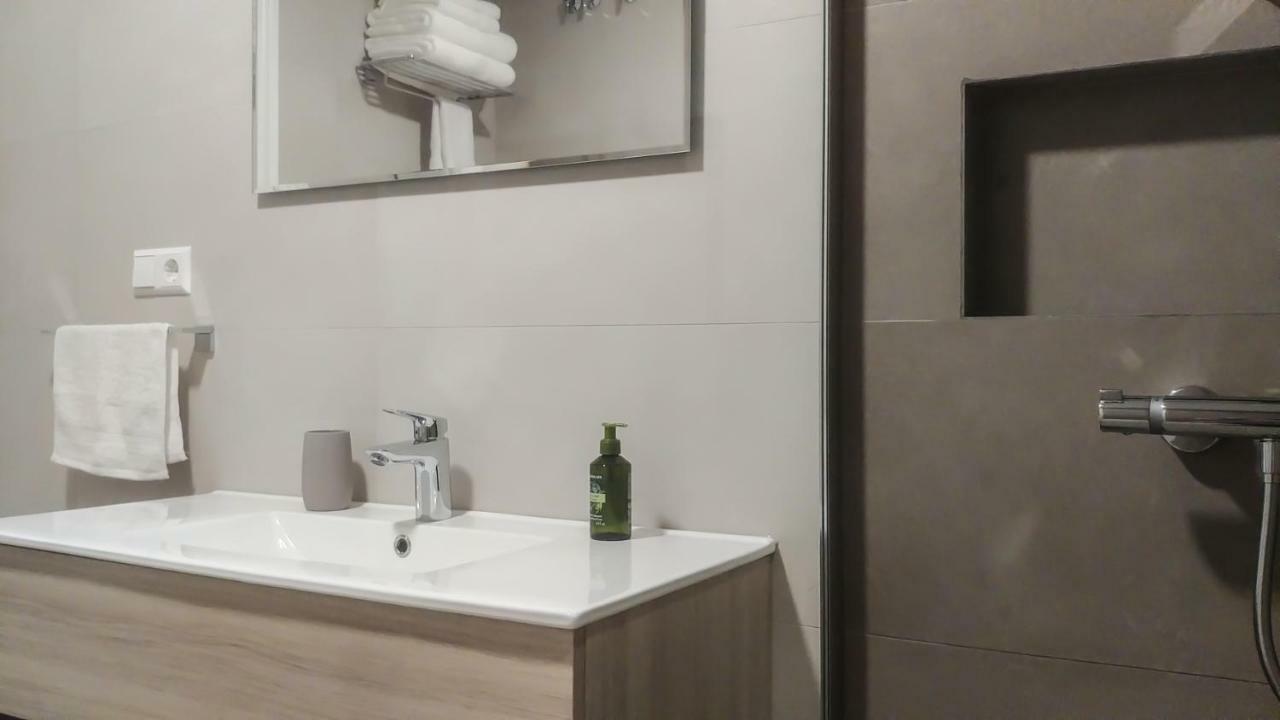 Beachfront Apartment In Fuengirola New Exterior foto